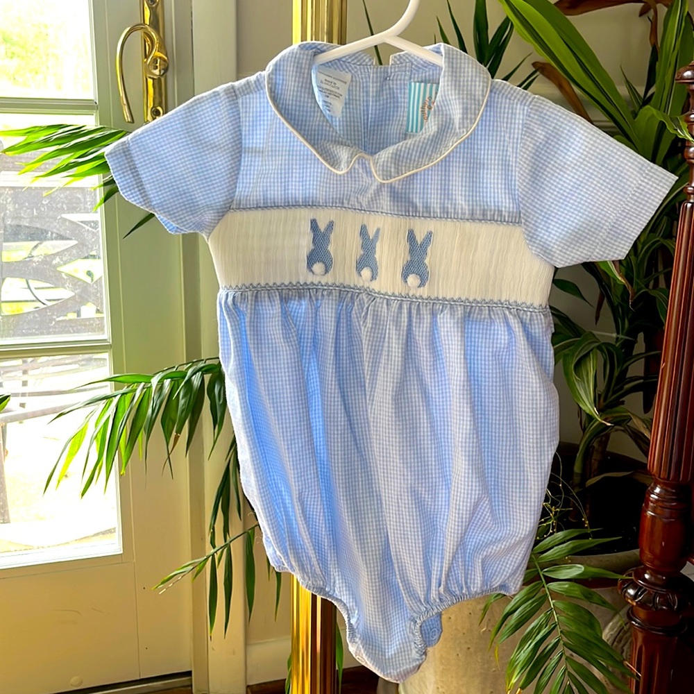 Boys blue Easter bunny bubble in like new condition